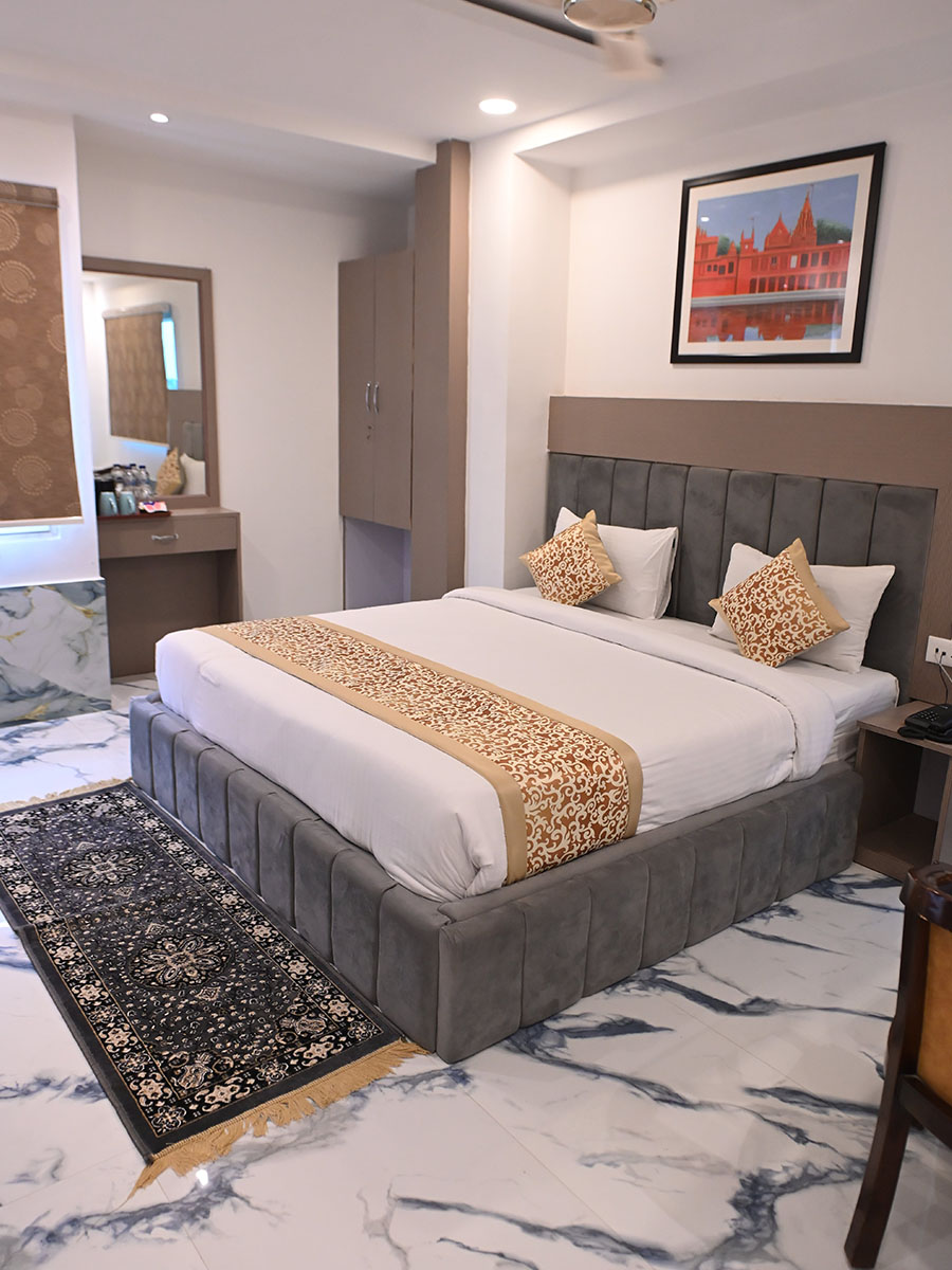 Top-Rated Hotel in Varanasi - Hotel Varuna Grand